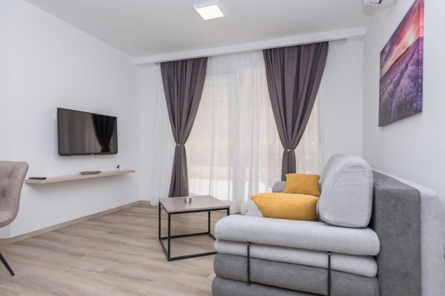 Apartments Mari - 40M From The Beach Makarska Dış mekan fotoğraf