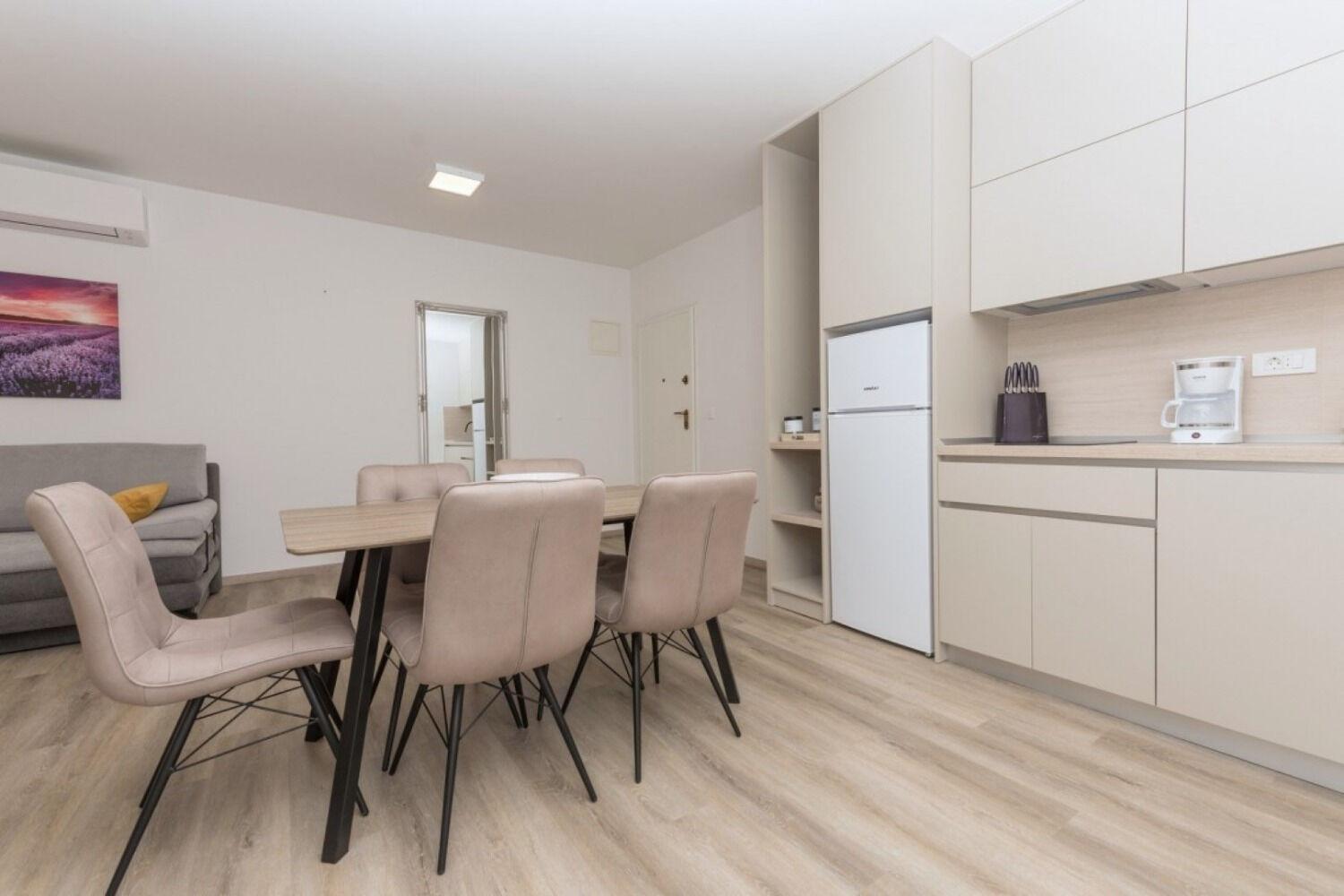 Apartments Mari - 40M From The Beach Makarska Dış mekan fotoğraf