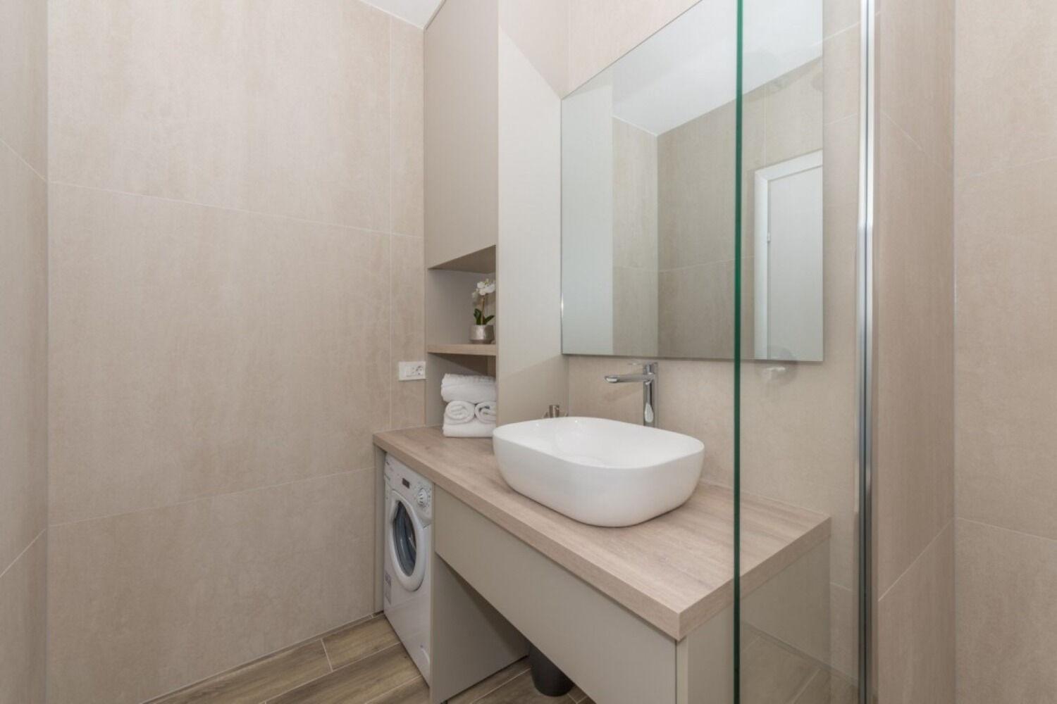 Apartments Mari - 40M From The Beach Makarska Dış mekan fotoğraf