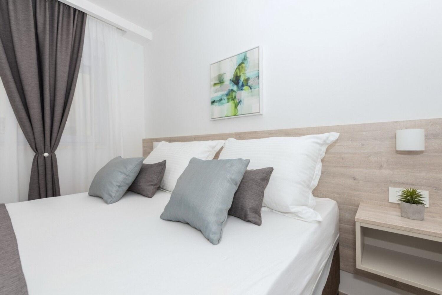 Apartments Mari - 40M From The Beach Makarska Dış mekan fotoğraf