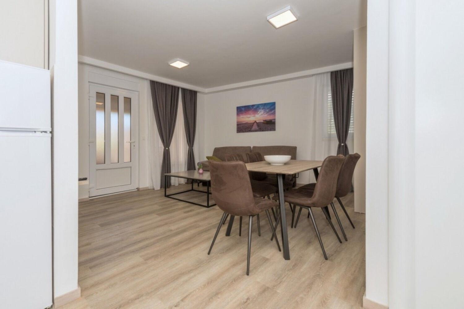 Apartments Mari - 40M From The Beach Makarska Dış mekan fotoğraf